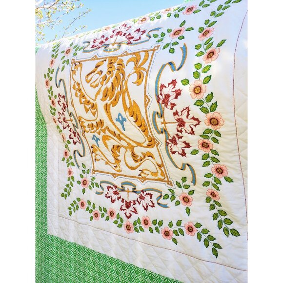 Hand Stitched Vintage Quilt, Hand Painted Design Heraldic Lion Coat of Arms - Picture 2 of 8